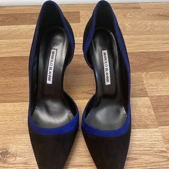 Manolo Blahnik Black Blue Suede Pumps - Picture 5 of 6